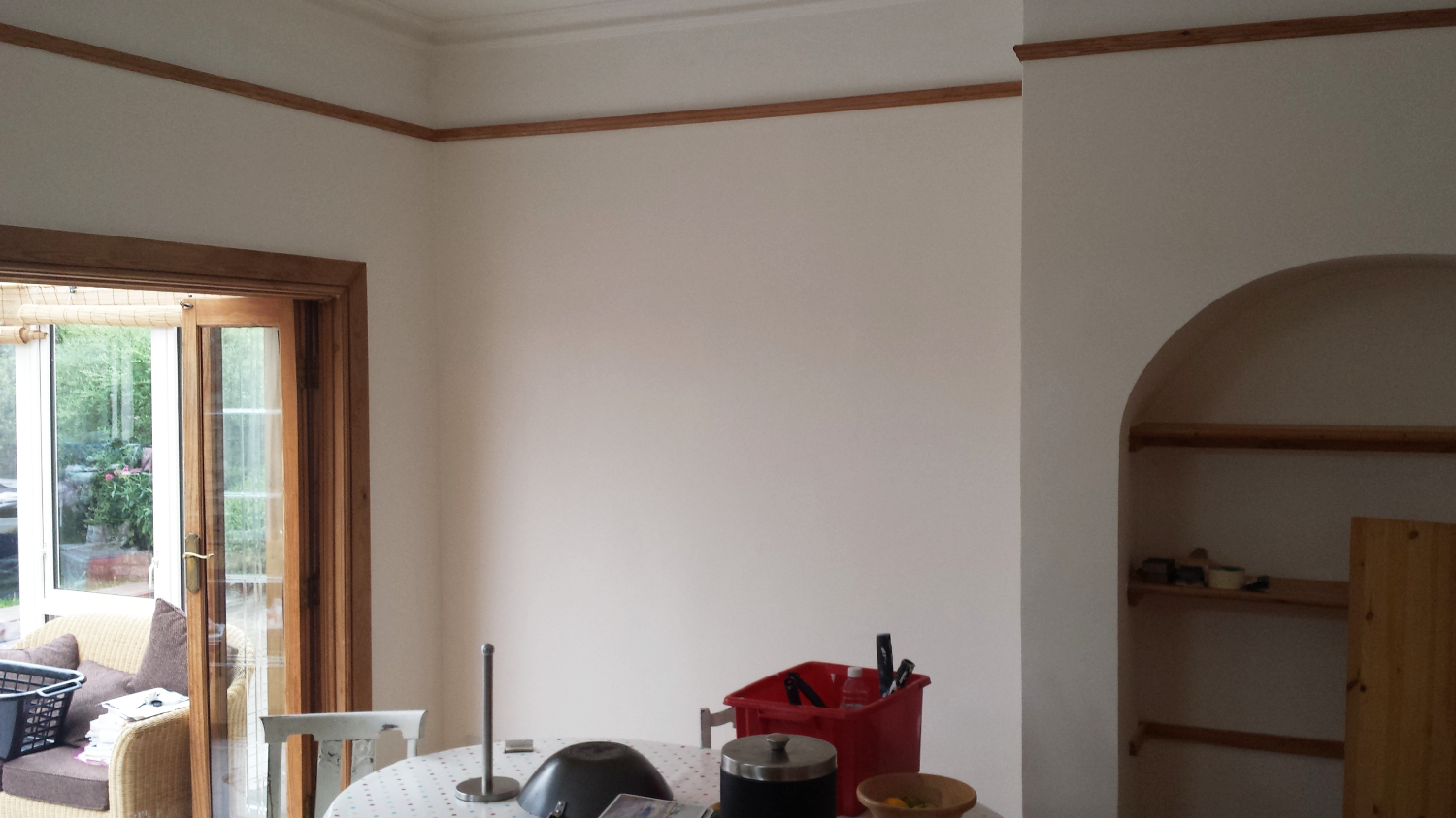Freshly painted walls and ceilings by House & Home Ltd